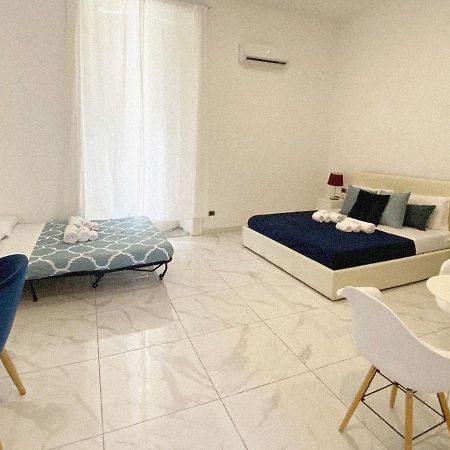 Domus Luigi Leone II Bed & Breakfast Napoli Eksteriør bilde