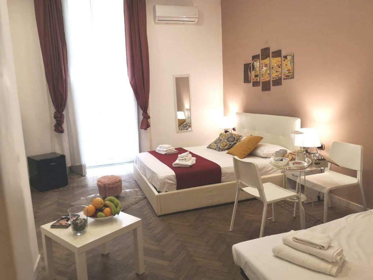 Domus Luigi Leone II Bed & Breakfast Napoli Eksteriør bilde