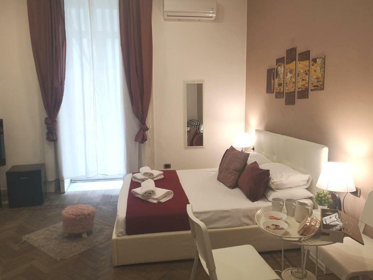 Domus Luigi Leone II Bed & Breakfast Napoli Eksteriør bilde