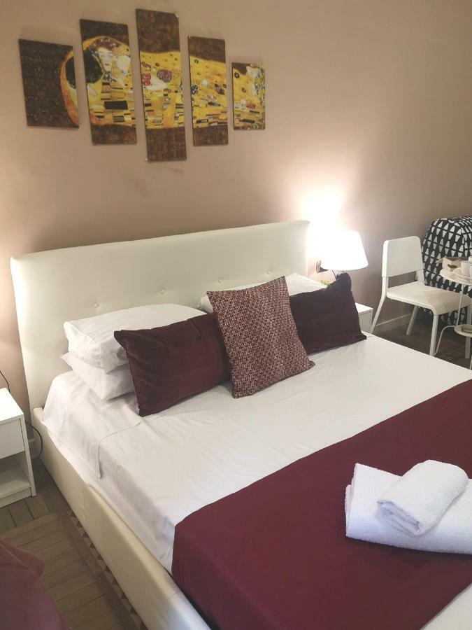 Domus Luigi Leone II Bed & Breakfast Napoli Eksteriør bilde