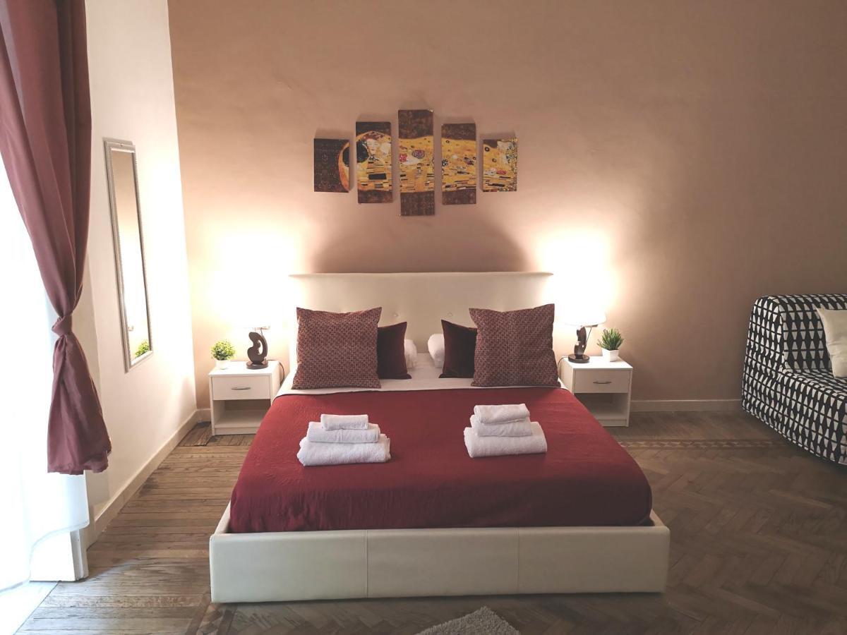 Domus Luigi Leone II Bed & Breakfast Napoli Eksteriør bilde