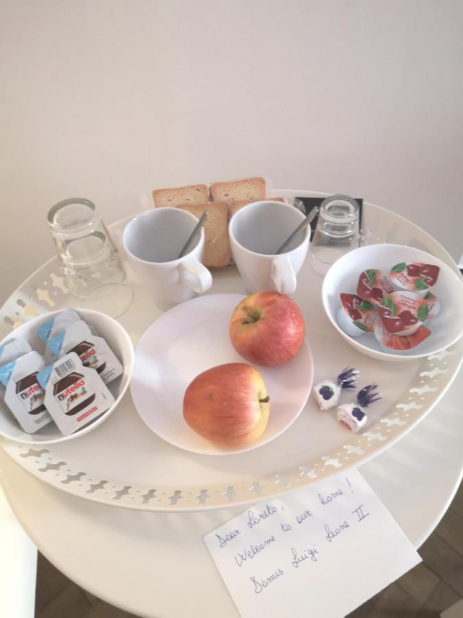 Domus Luigi Leone II Bed & Breakfast Napoli Eksteriør bilde